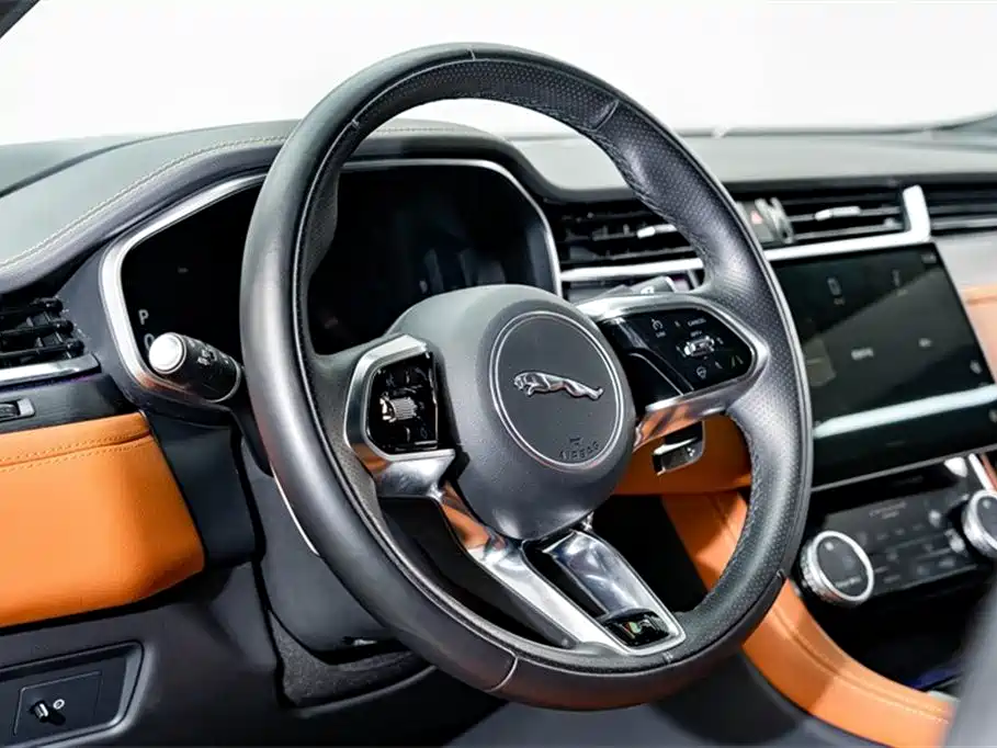 Jaguar XFL 2024 — фото 13