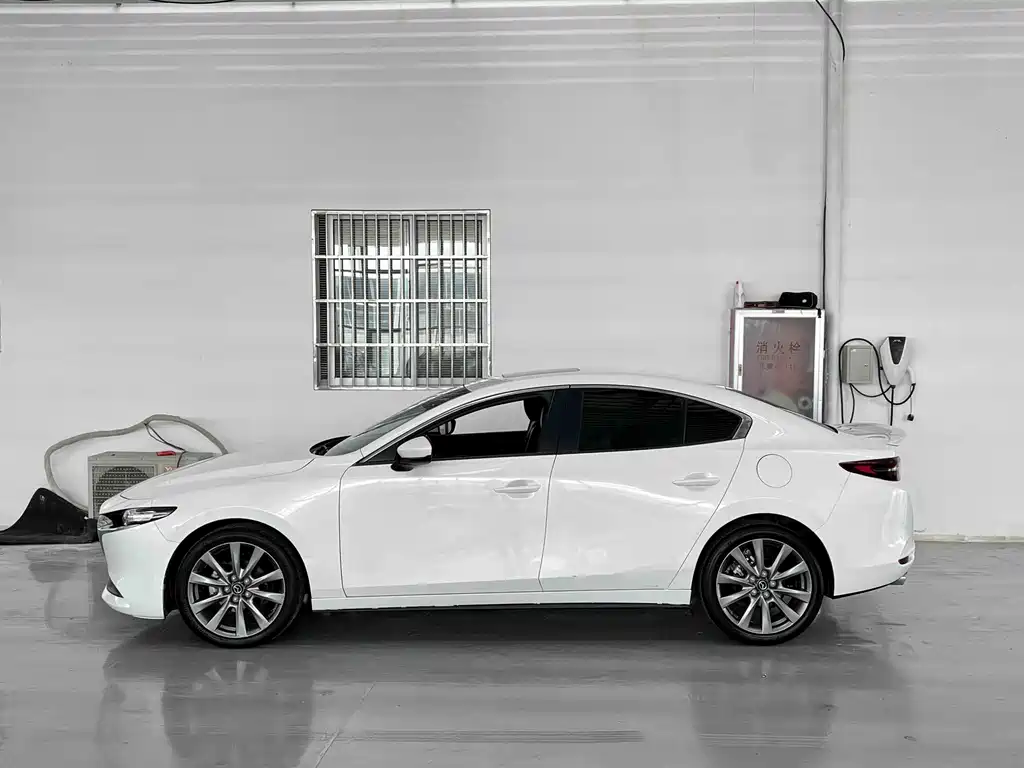 Mazda 3 Axela 2021
