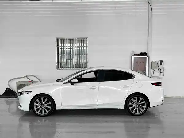Mazda 3 Axela 2021