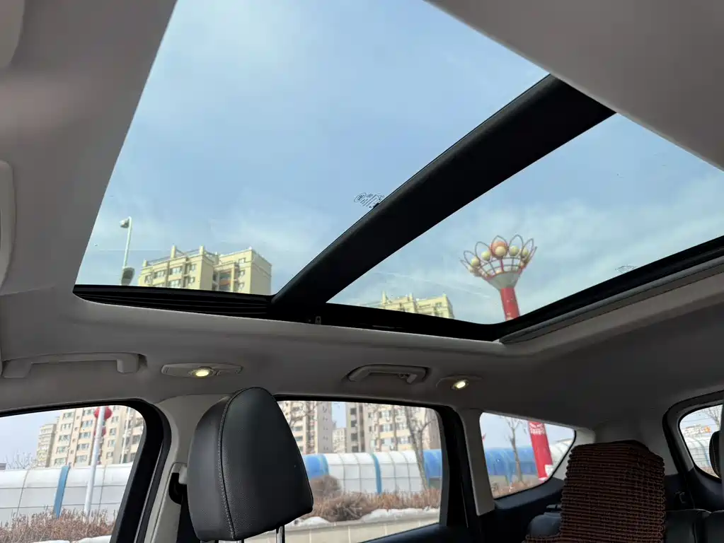 Ford Kuga 2015 — фото 10