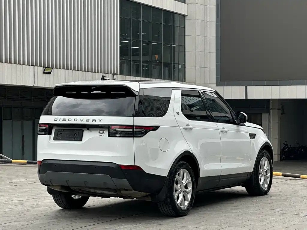 Land Rover Discovery 2017 — фото 5