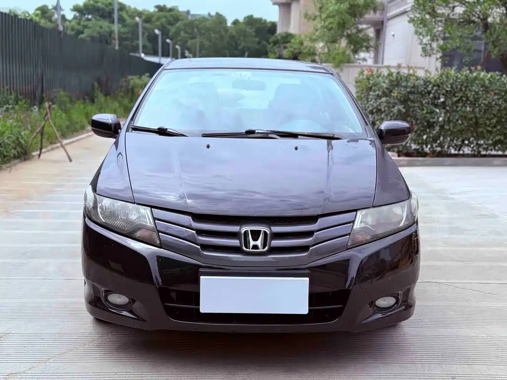 Honda City Classic 2010 — фото 2
