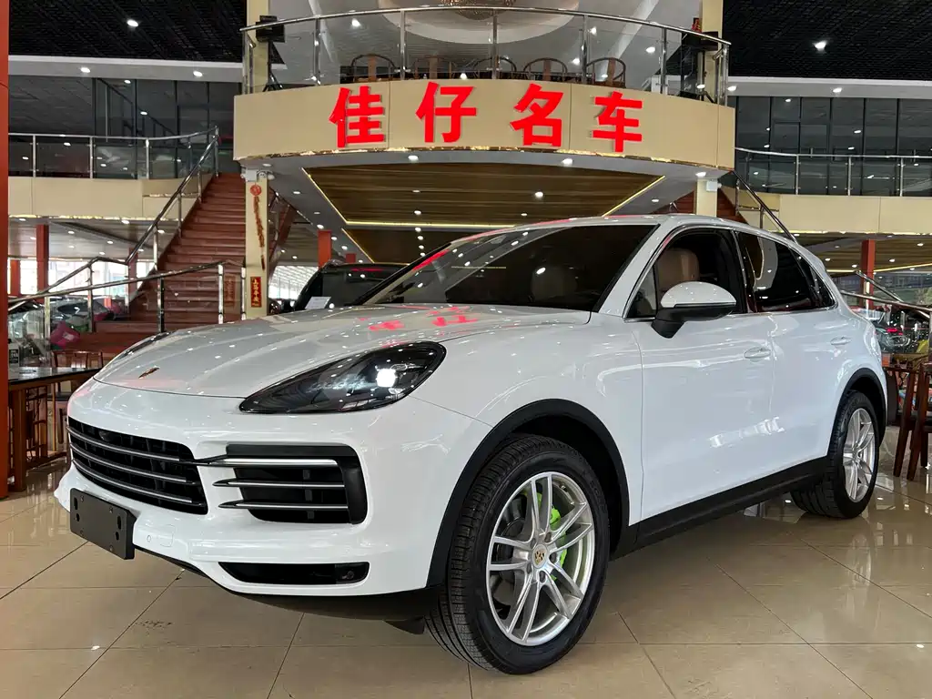 Porsche Cayenne 2018 — фото 1