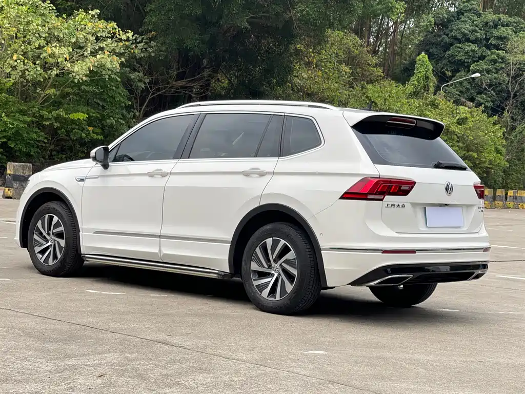 Volkswagen Tiguan L PHEV 2021 — фото 8