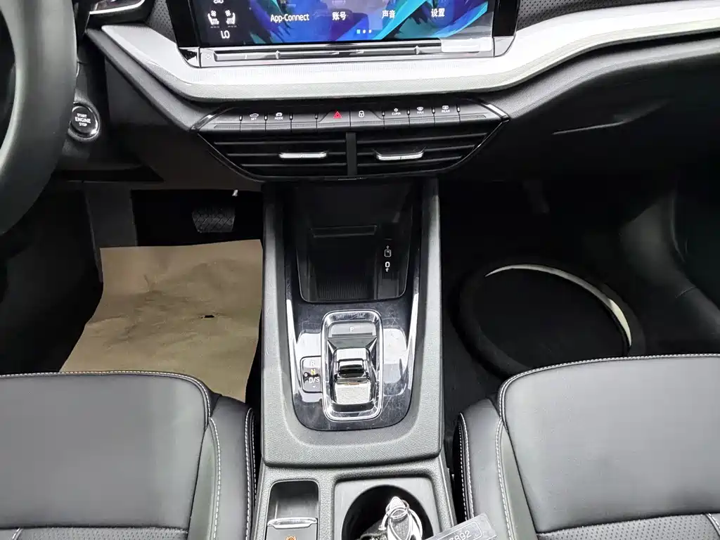Skoda Octavia 2022 — фото 13