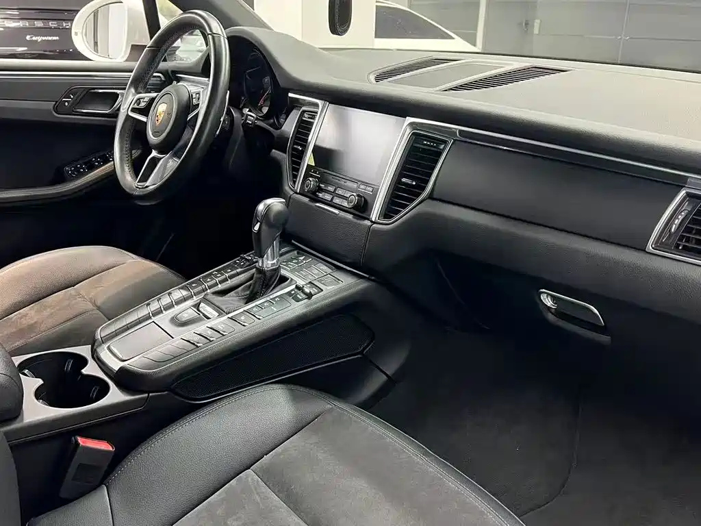 Porsche Macan 2018 — фото 7