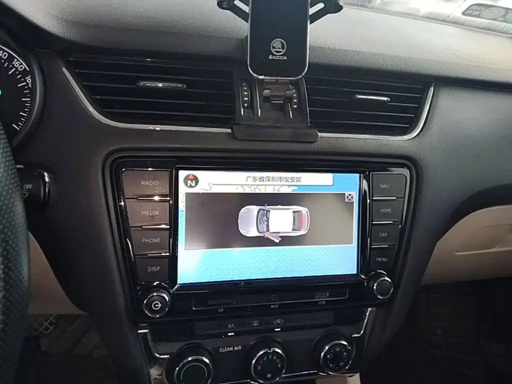 Skoda Octavia 2016 — фото 13