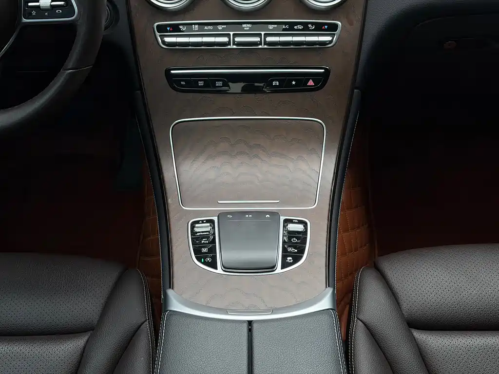 Mercedes-Benz GLC 2021 — фото 19