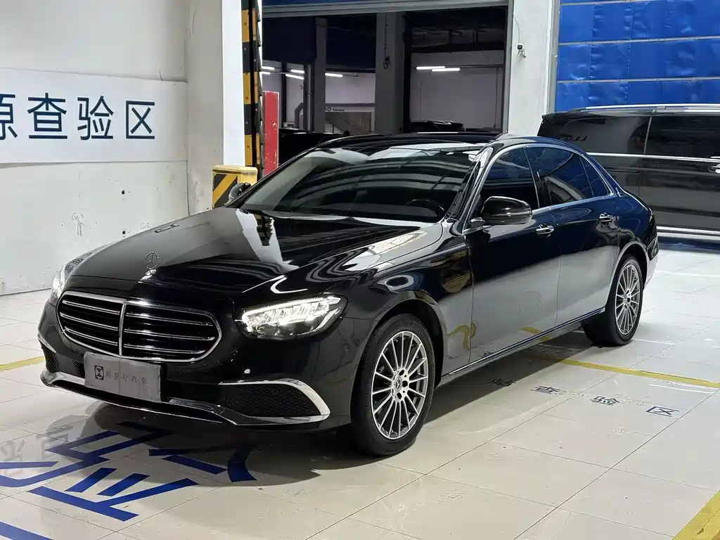 Mercedes-Benz E-Class 2023 — фото 1