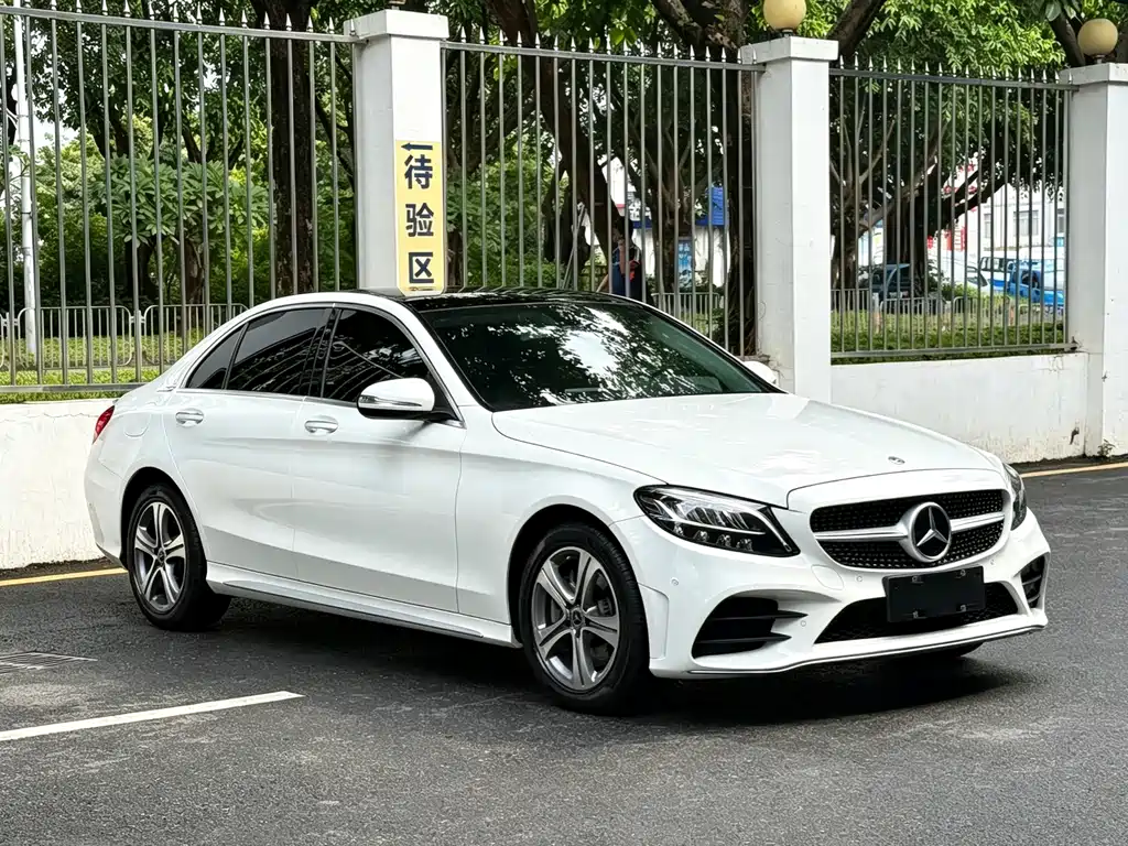 Mercedes-Benz C-Class 2020 — фото 3