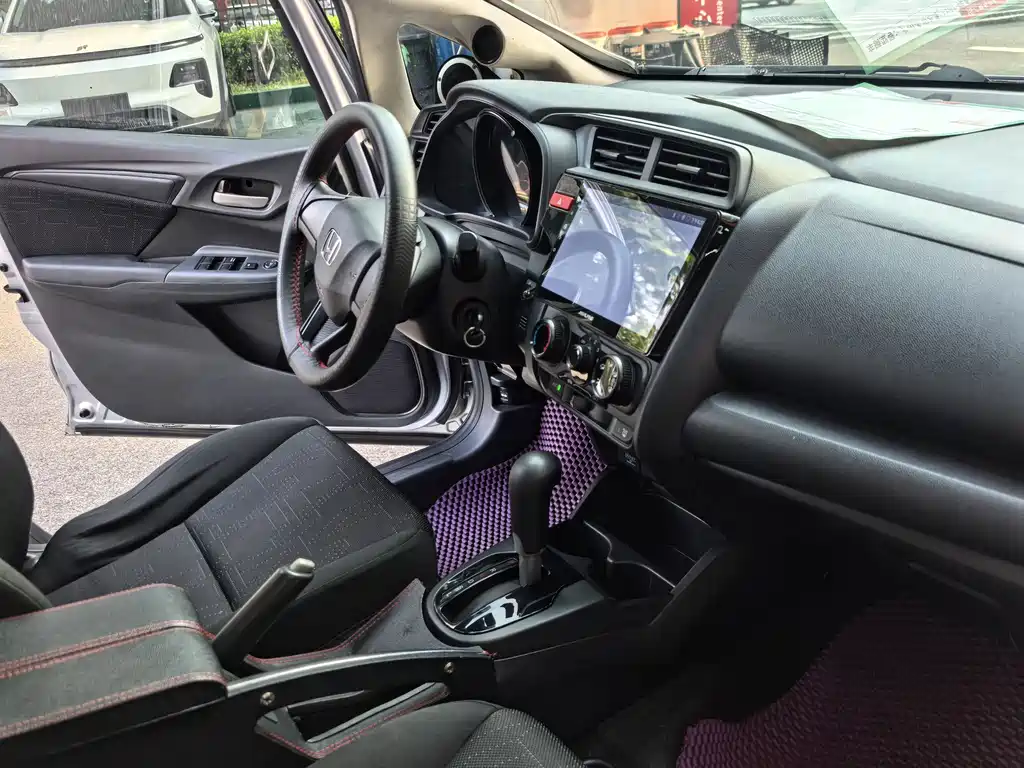Honda Fit 2016 — фото 17