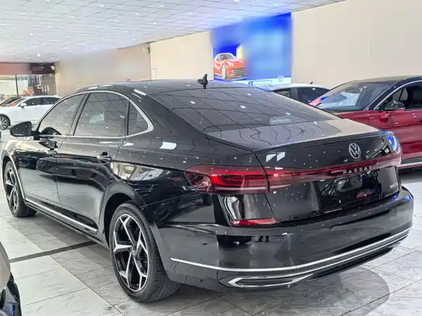 Volkswagen Passat 2024