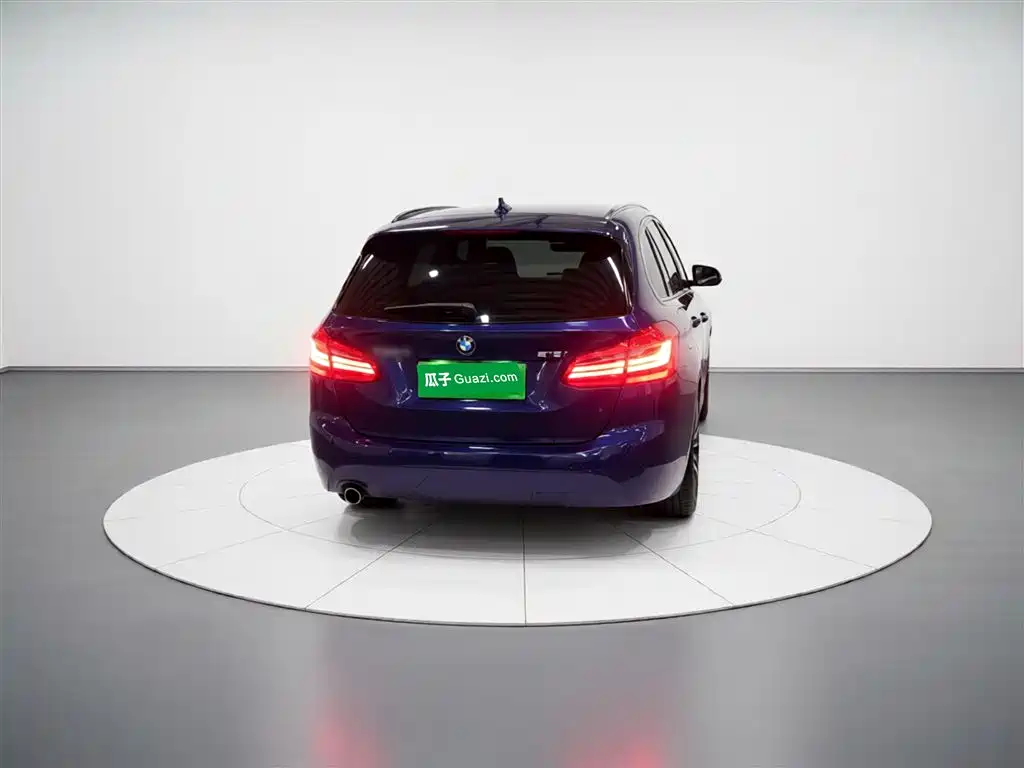 BMW 2 Series Active Tourer 2017 — фото 4