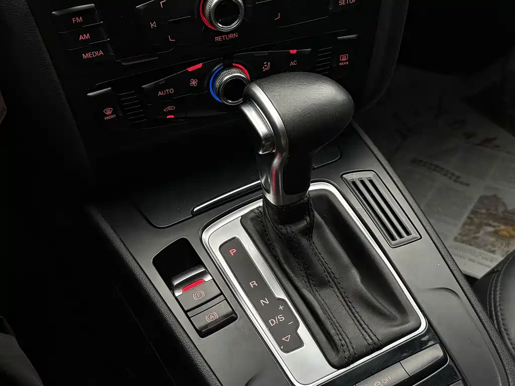 Audi A4L 2013 — фото 13