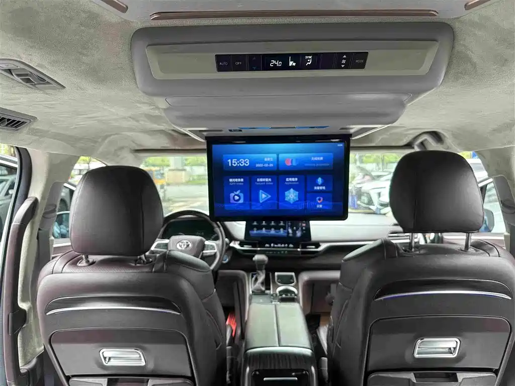 Toyota Sienna 2022 — фото 27