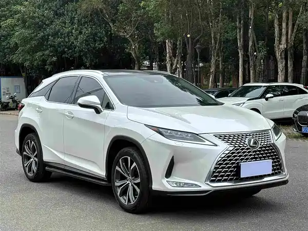 Lexus RX 2022