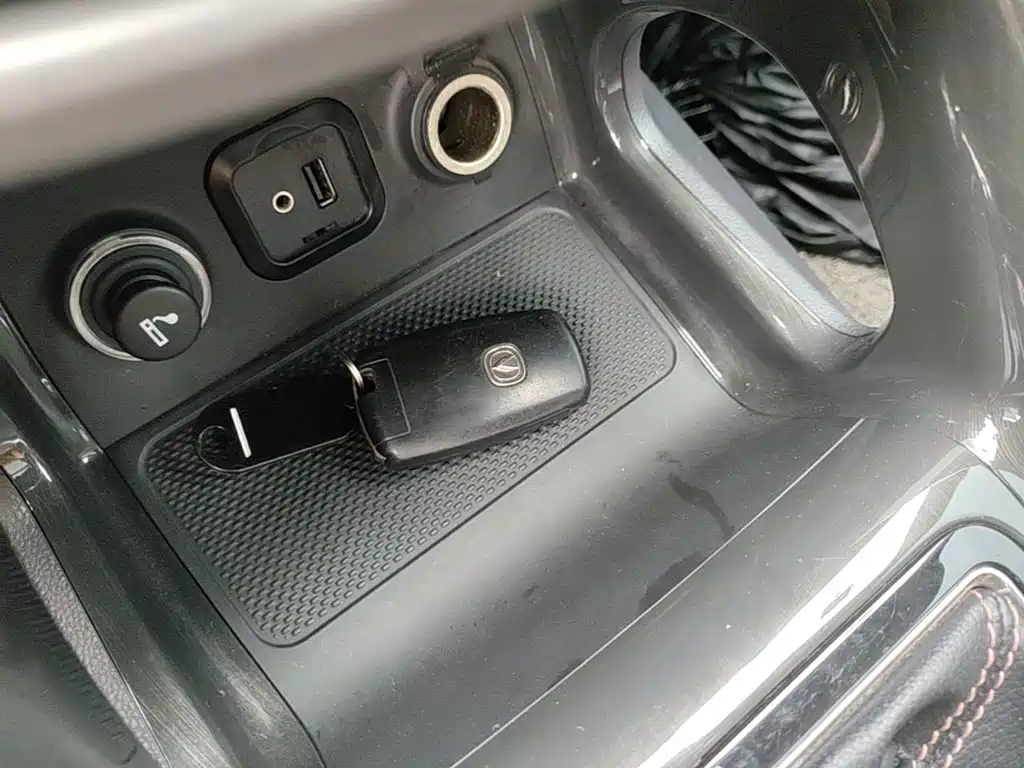 Changan CS75 2017 — фото 9