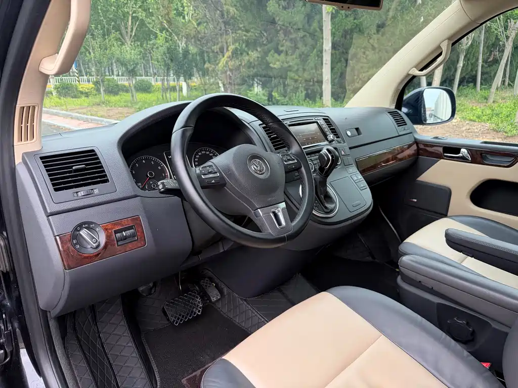 Volkswagen Multivan 2016 — фото 9