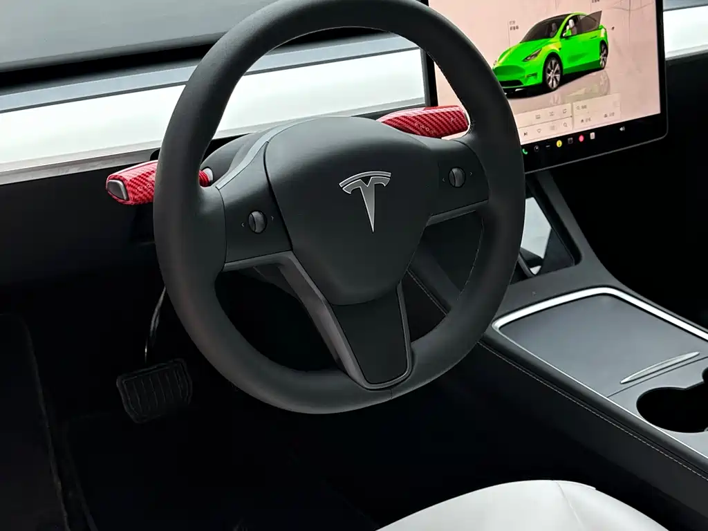 Tesla Model Y 2023 — фото 9