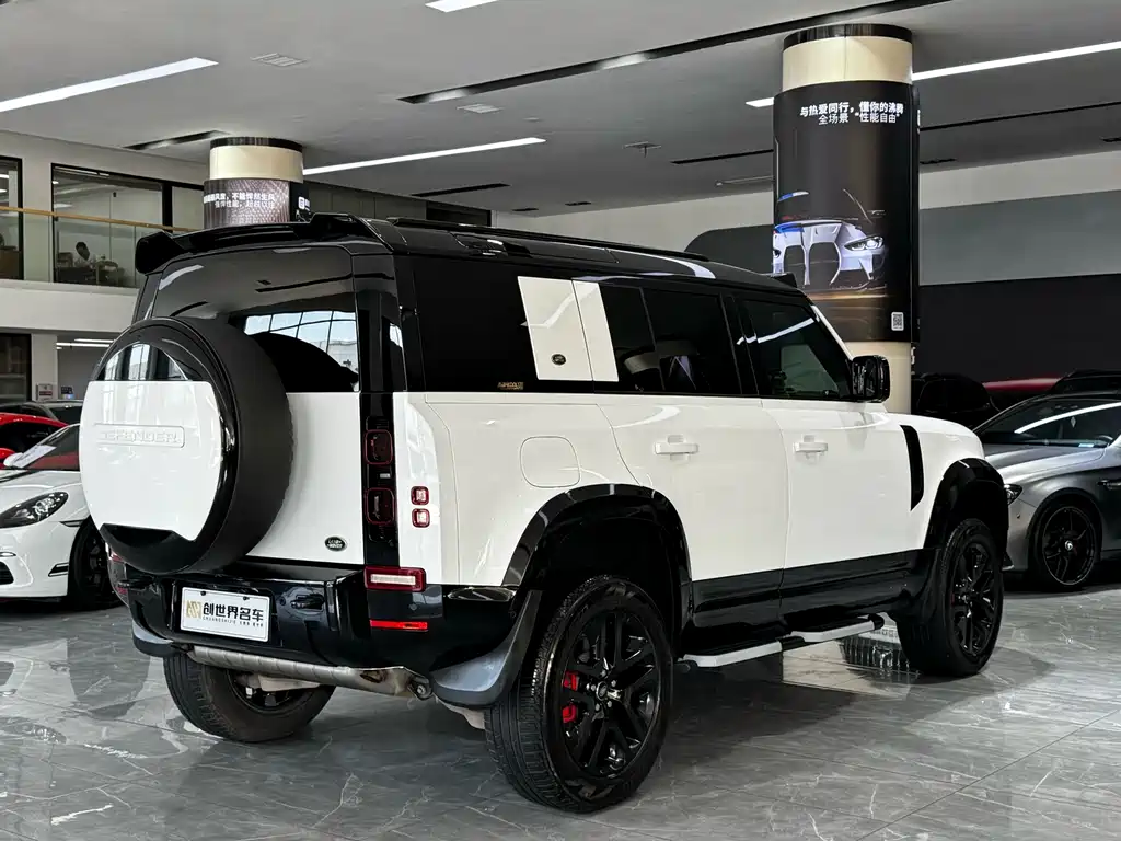 Land Rover Defender 2024 — фото 4