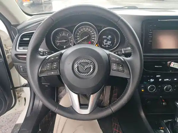 Mazda Atenza 2015