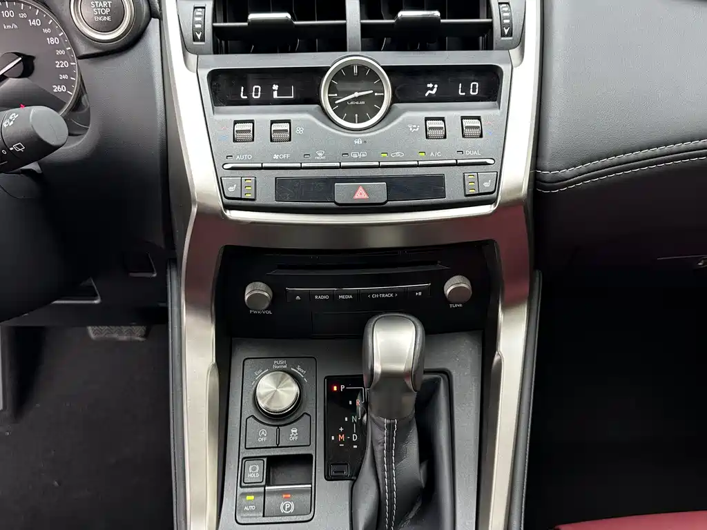 Lexus NX 2021 — фото 16