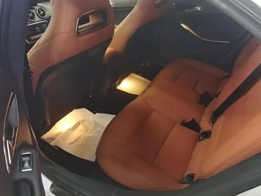 Mercedes-Benz CLA 2018 — фото 11