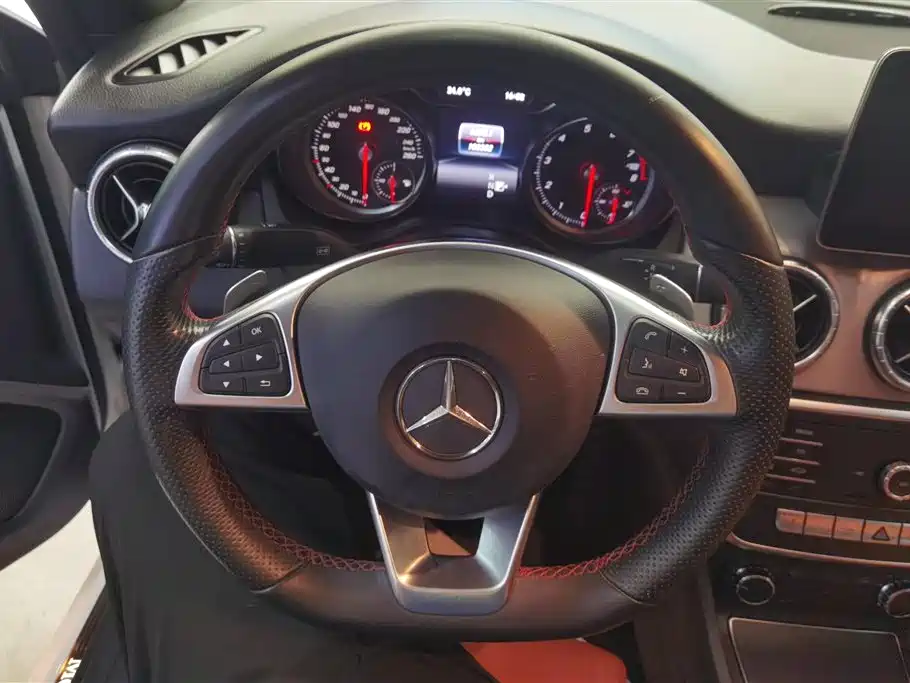 Mercedes-Benz CLA 2018 — фото 15