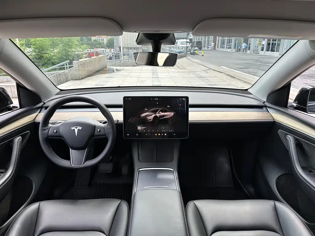 Tesla Model Y 2022 — фото 15