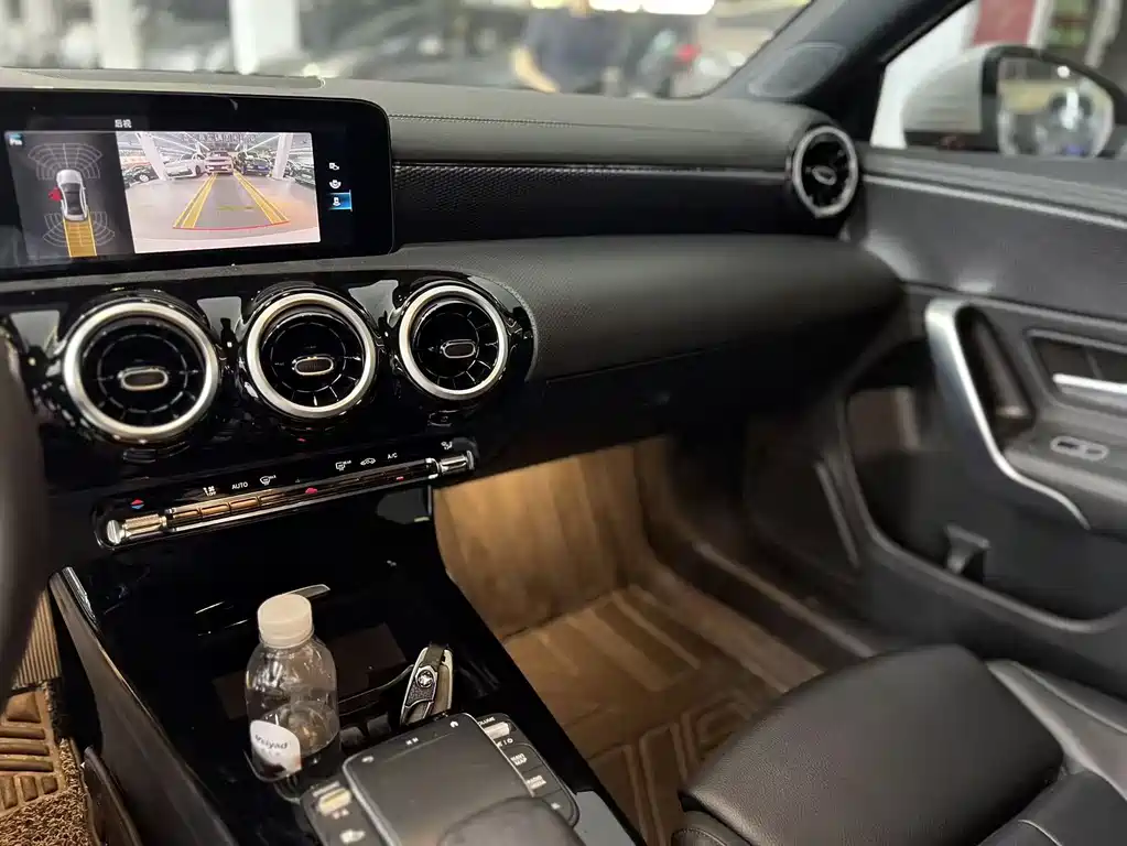 Mercedes-Benz A-Class 2022 — фото 15