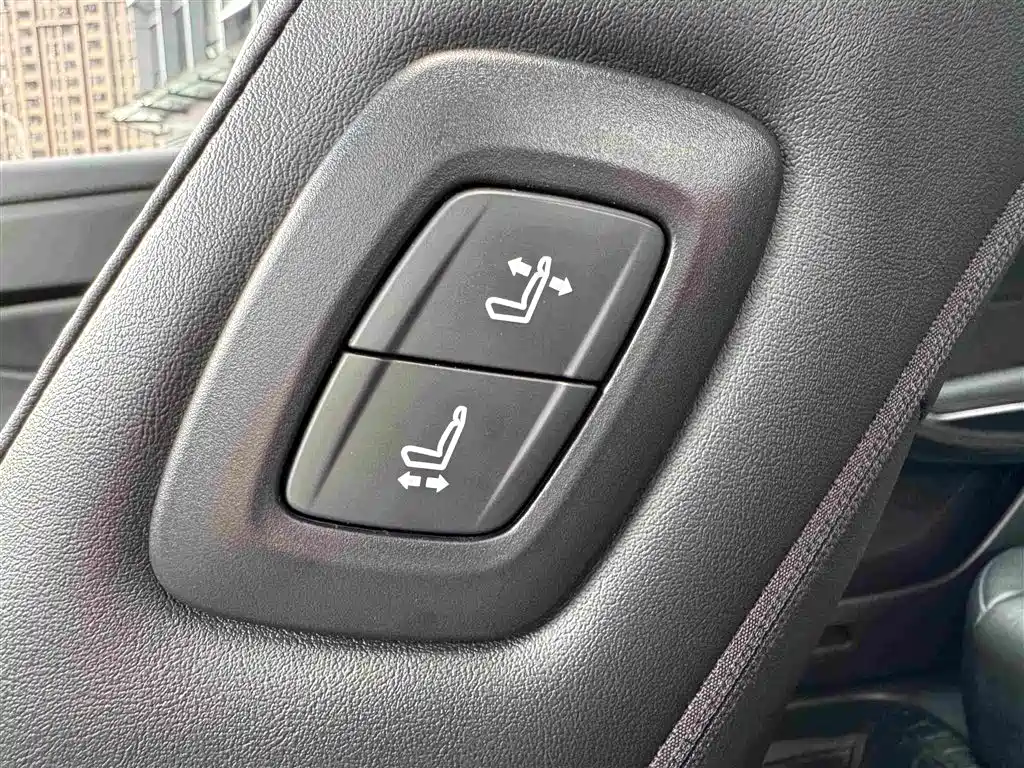 Toyota Avalon 2022 — фото 25