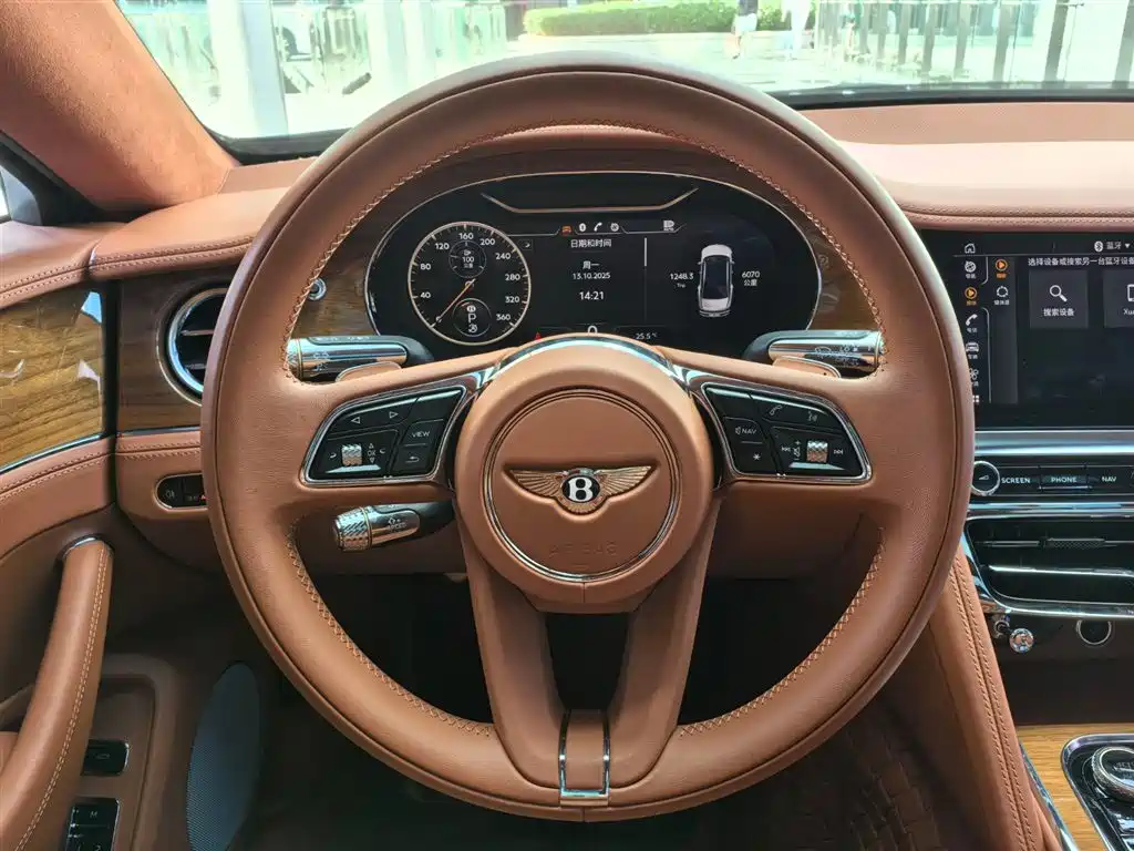 Bentley Flying Spur 2022 — фото 14