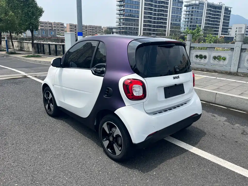 smart Fortwo 2018 — фото 10