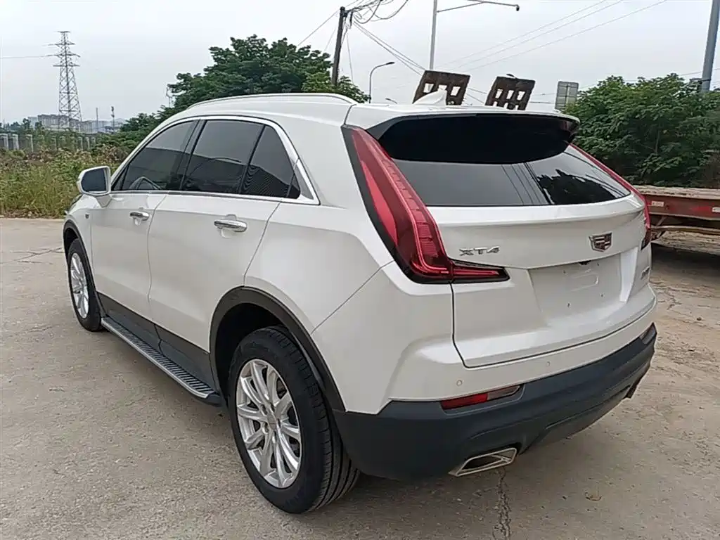 Cadillac XT4 2021 — фото 5