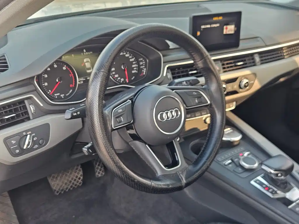 Audi A4L 2018 — фото 7