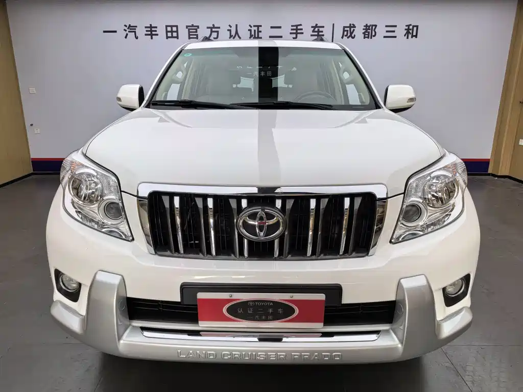 Toyota Prado 2013 — фото 2