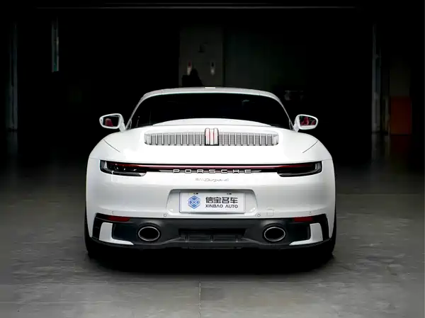 Porsche 911 2023