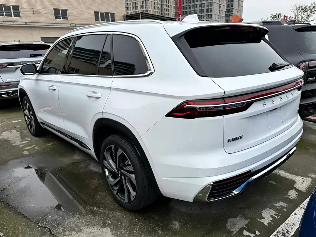 Geely Xingyue L 2023 — фото 13