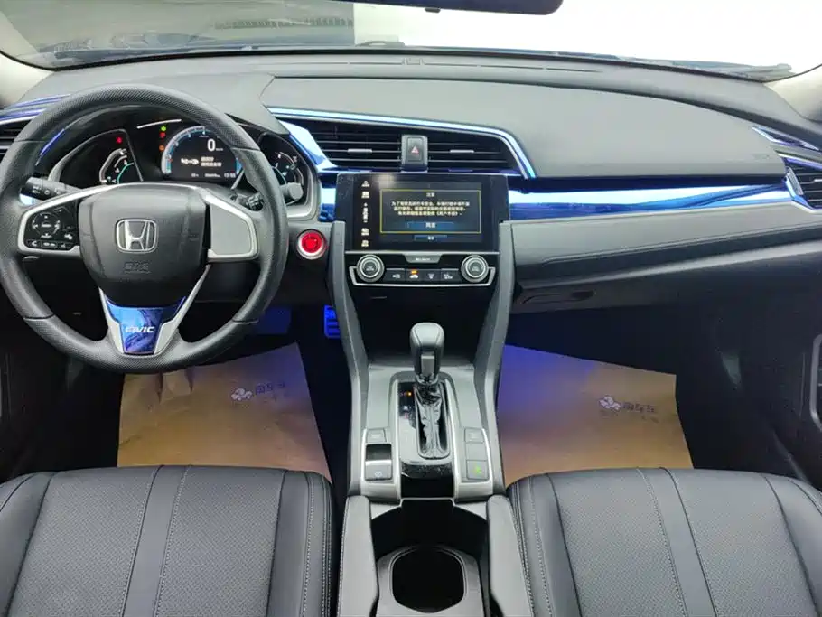 Honda Civic 2019 — фото 12