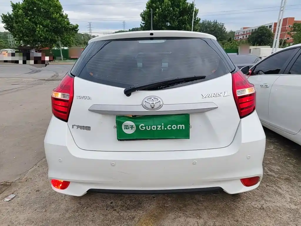 Toyota Yaris L 2022