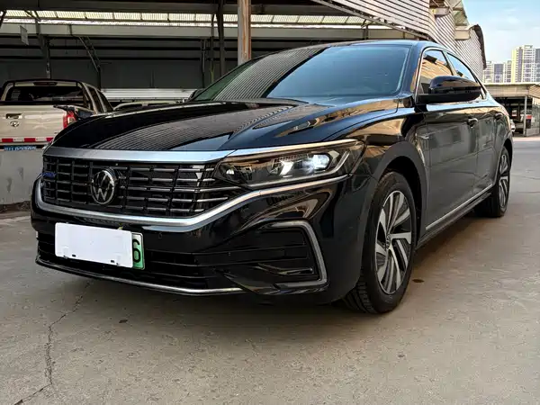 Volkswagen Passat Plug-In Hybrid 2024