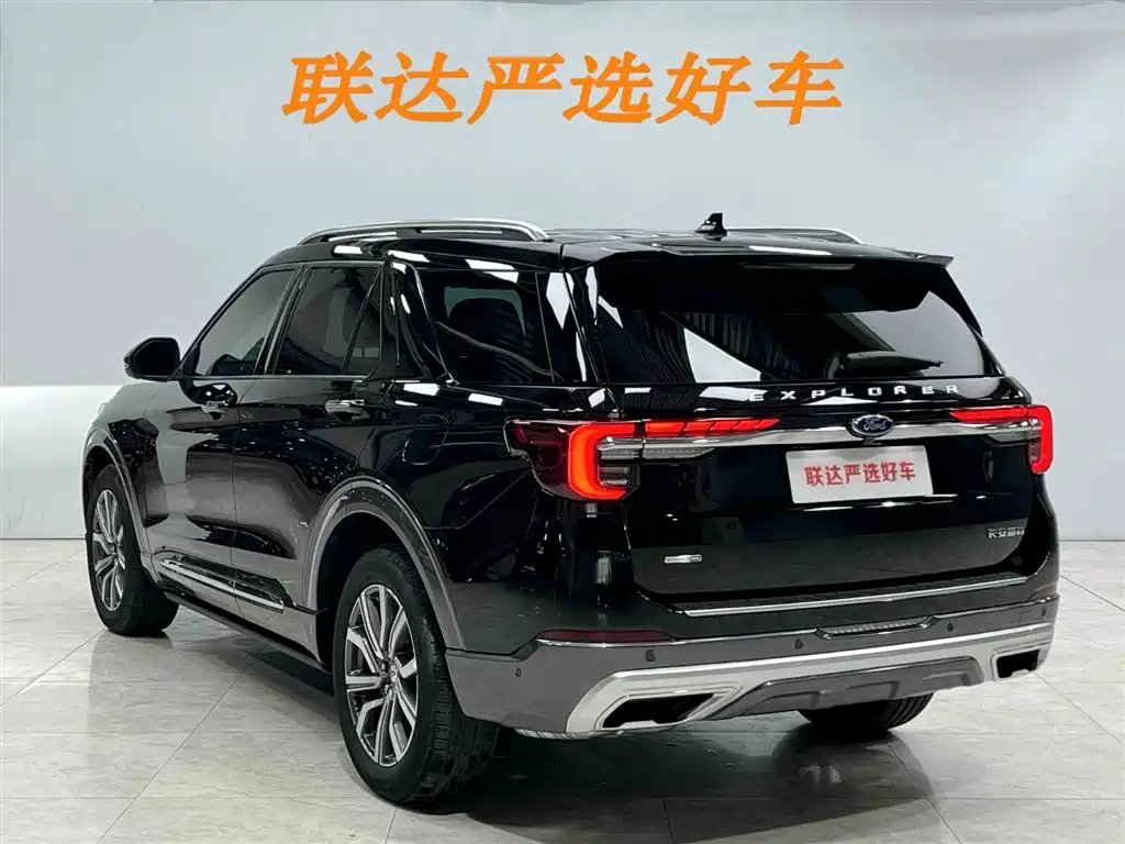 Ford Explorer 2023 — фото 25