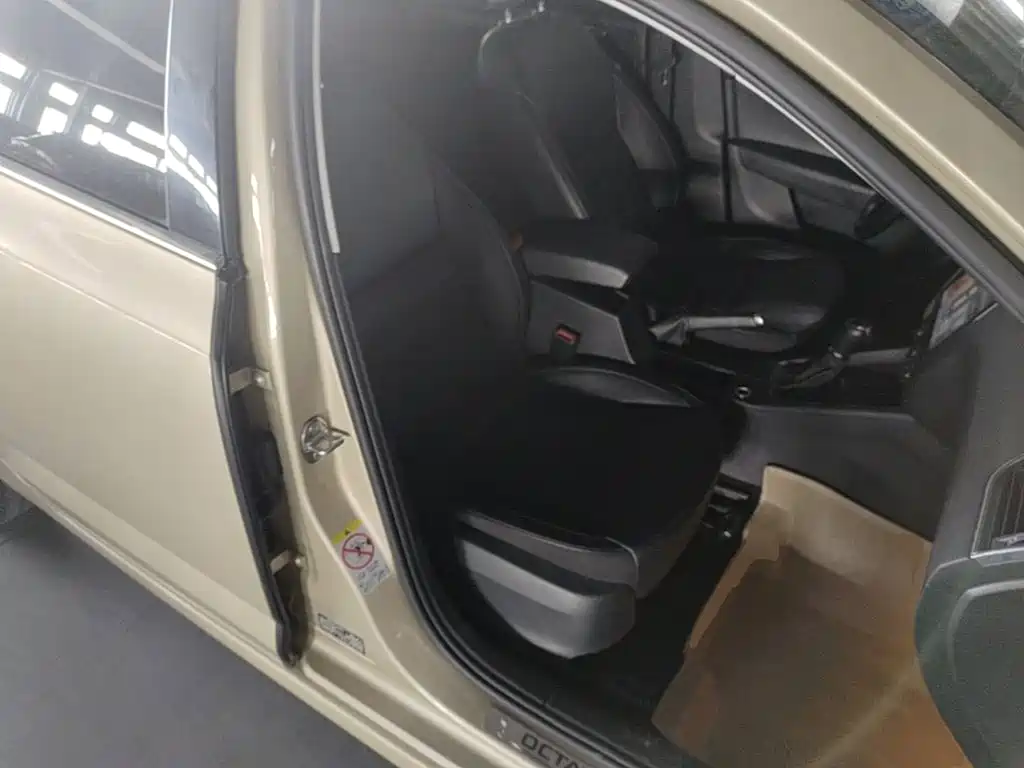 Skoda Octavia 2015 — фото 25