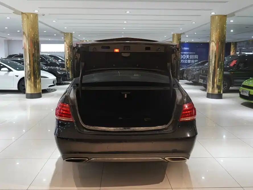 Mercedes-Benz E-Class 2013