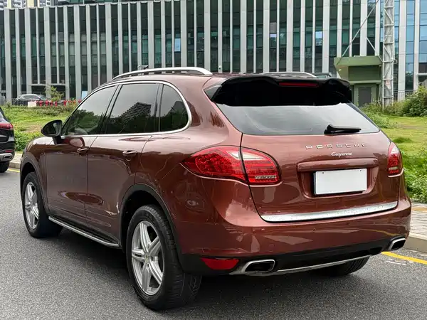 Porsche Cayenne 2011