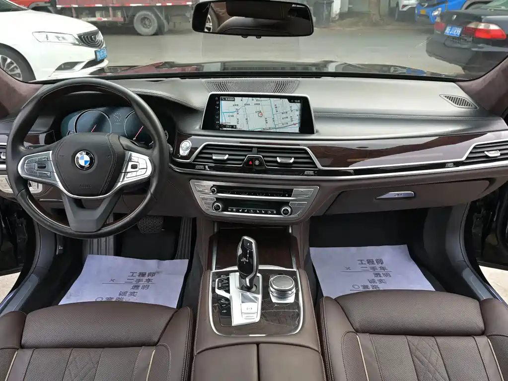 BMW 7 Series 2016 — фото 15