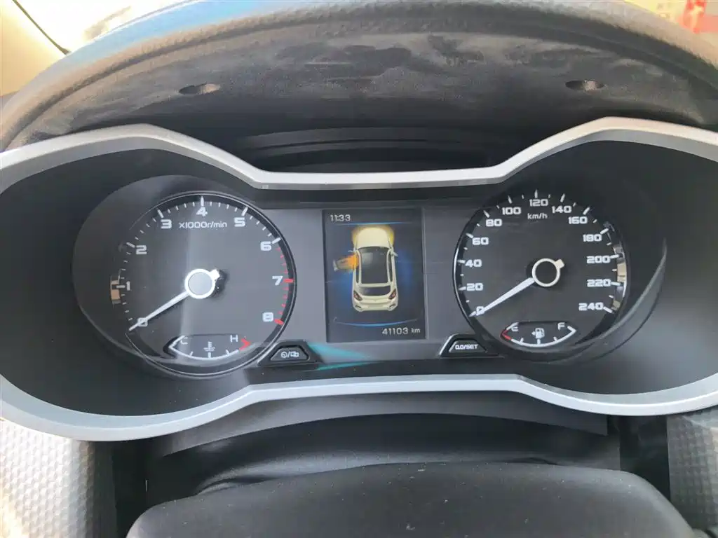 Geely Emgrand GS 2017 — фото 12