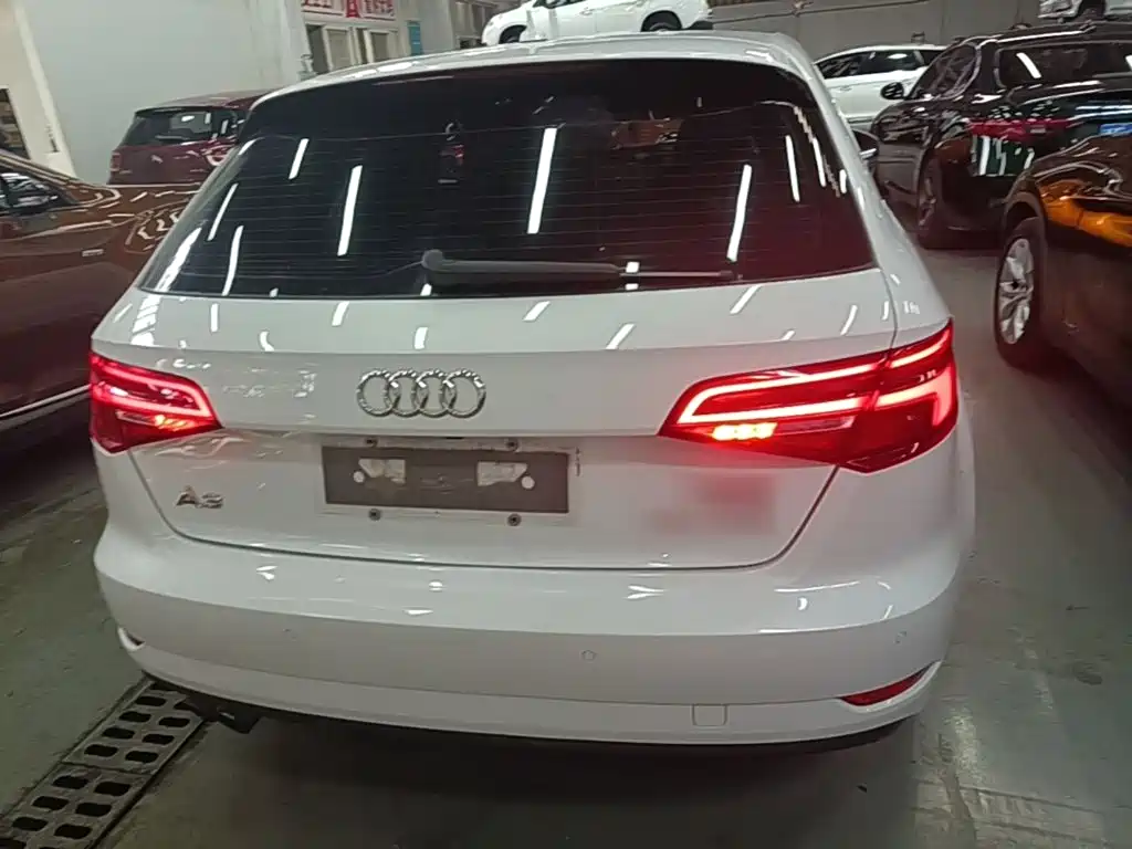 Audi A3 2018 — фото 6