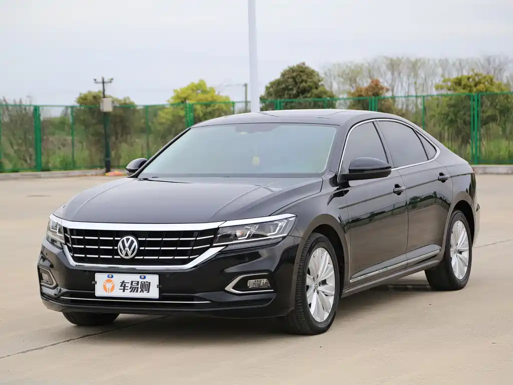 Volkswagen Passat 2019 — фото 1