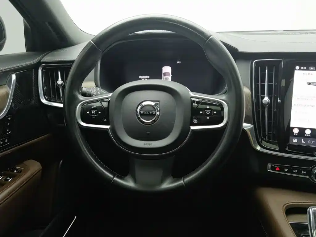 Volvo S90 2023 — фото 11